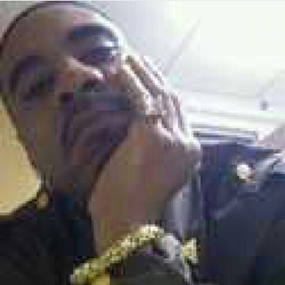 Meet your Posher, Lyonell - Picture 1 of 7